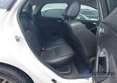 2013 Ford Focus Titanium из США, поврежденный, VIN 1FADP3J29DL209911